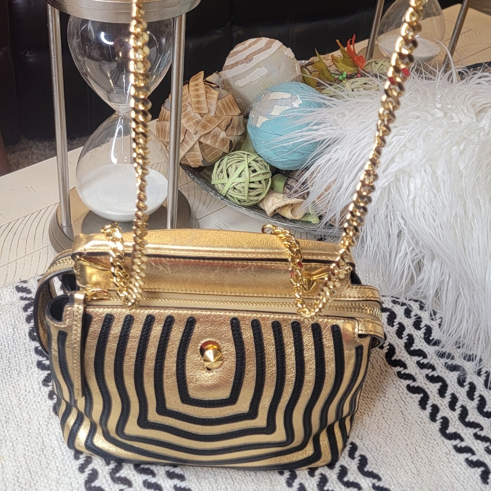 Beautiful pre-owned authentic Fendi bag
